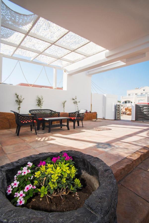 La Belle Vie - Santorini - Adults Only Appartement Kamári Buitenkant foto