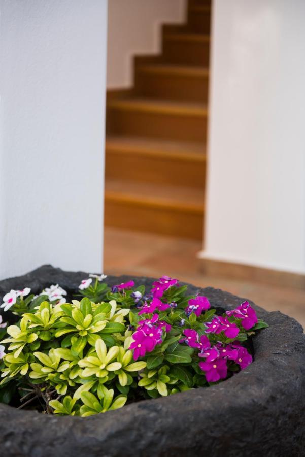 La Belle Vie - Santorini - Adults Only Appartement Kamári Buitenkant foto