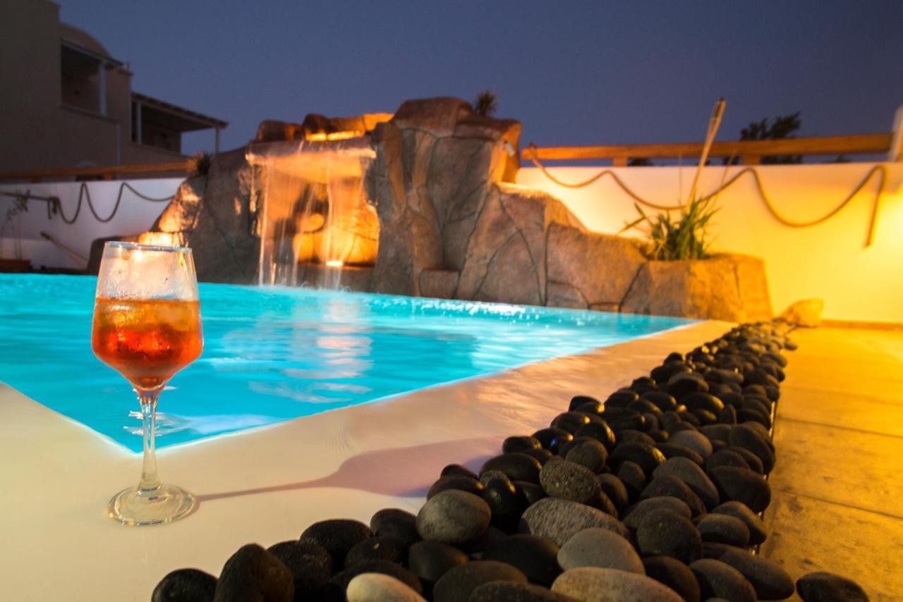 La Belle Vie - Santorini - Adults Only Appartement Kamári Buitenkant foto