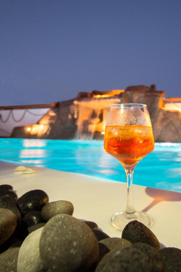 La Belle Vie - Santorini - Adults Only Appartement Kamári Buitenkant foto